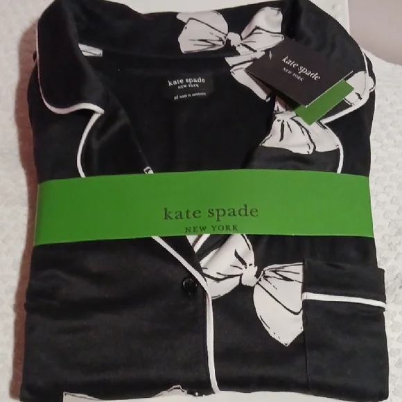 Gorgeous! ⚜️ Kate Spade⚜️ Black and White Bow Pajama Set 🎀⚜️🎀 - Picture 4 of 8
